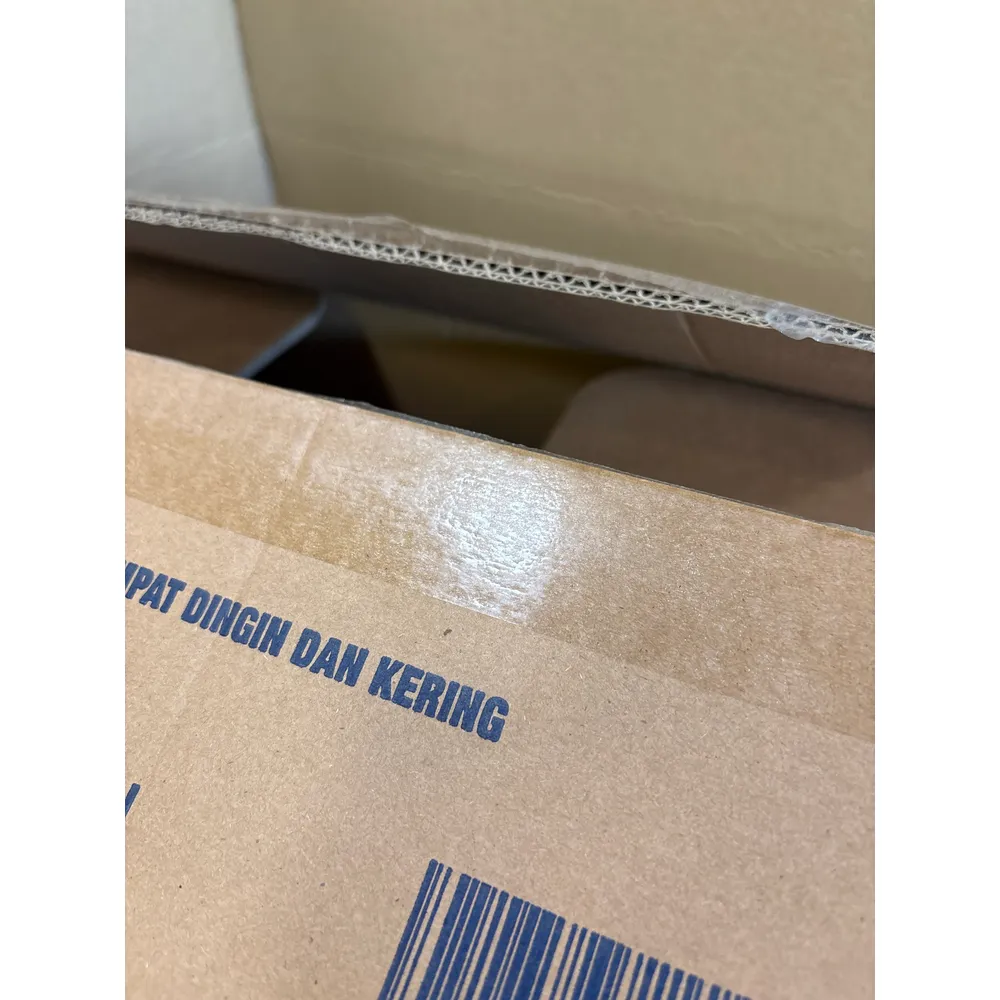 The 5mm double-wall board edge of the SNA4750 box, with the blue print of its first use on the side